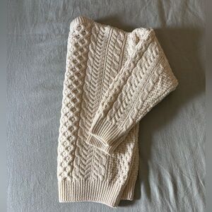 Women’s Aran Woollen Mills Cable Knit Sweater Cream Size Small